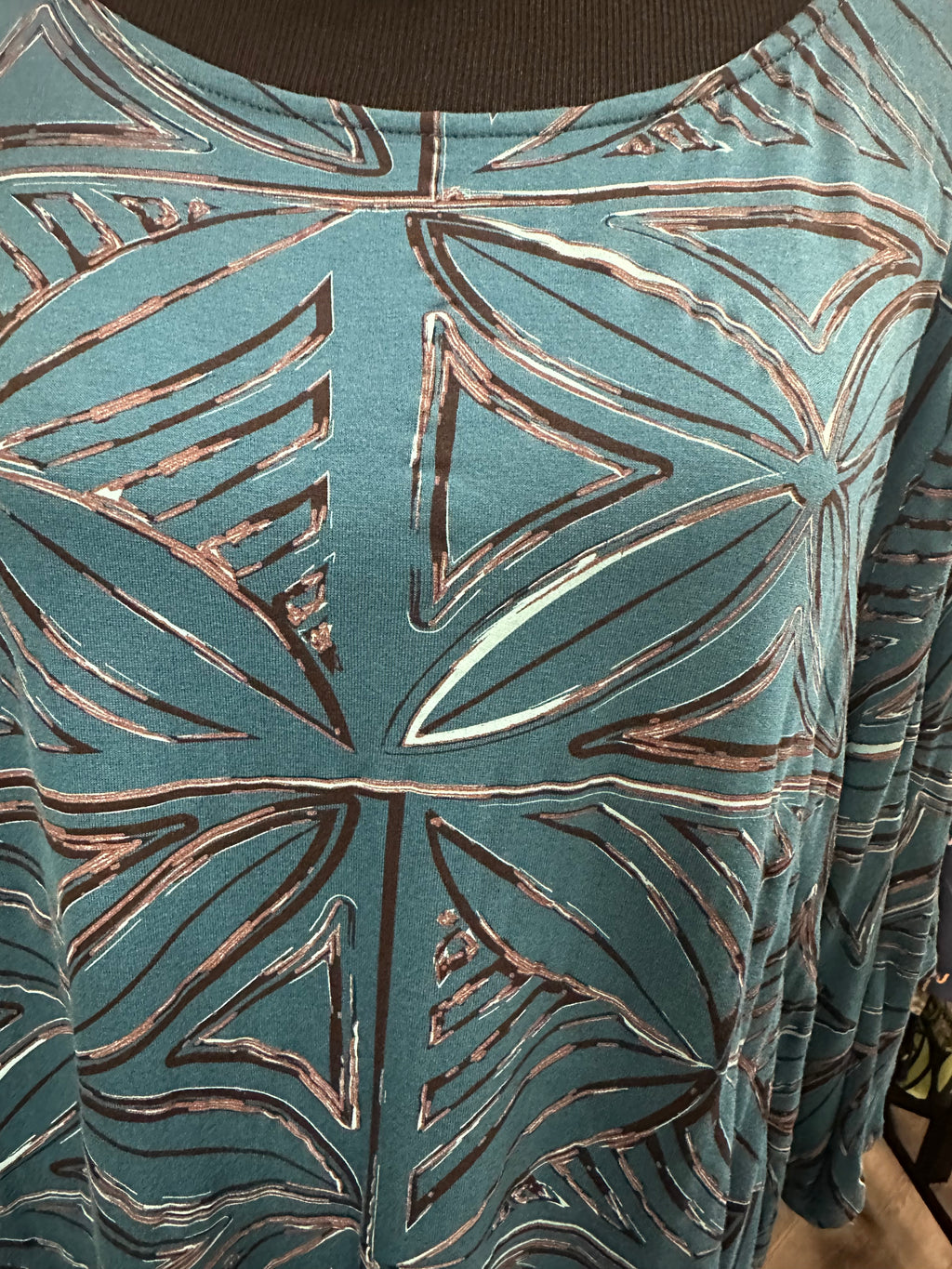 Tanoa Luana flutter top. NWT