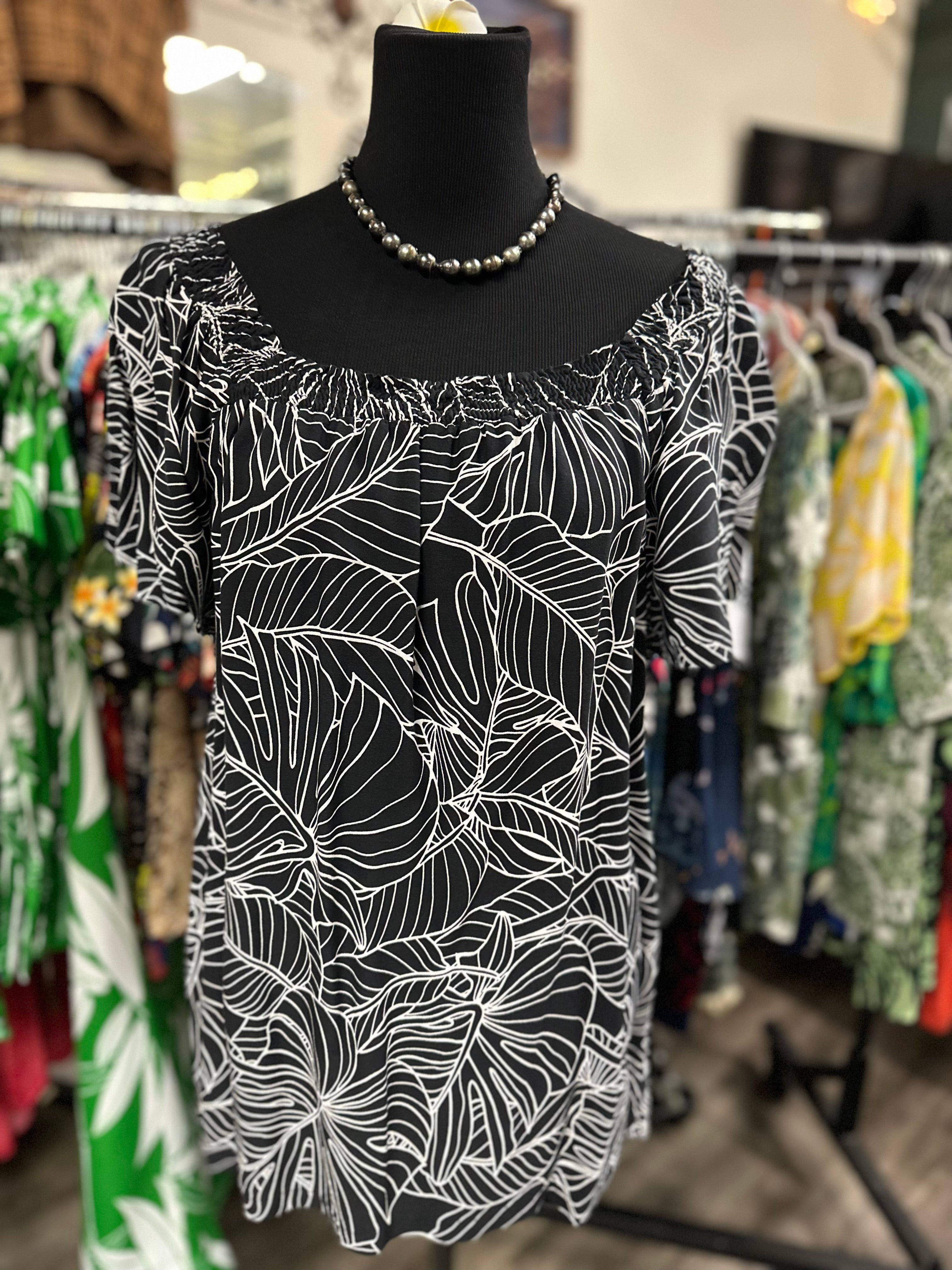 Hula Bay black rayon short sleeve