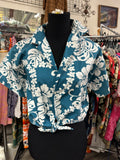 Hilo Hattie button crop top