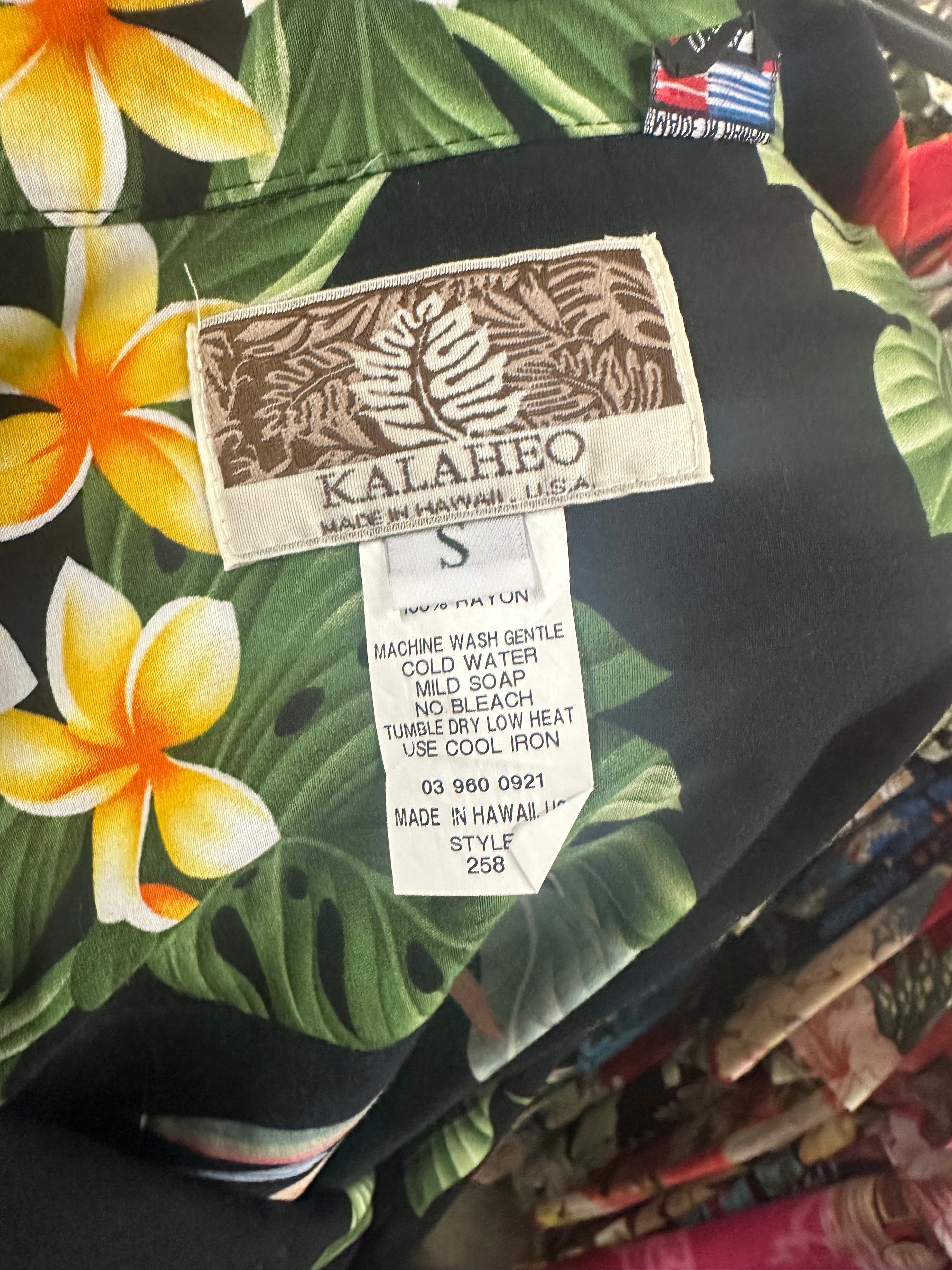Hawaiian Reserve Collection blouse