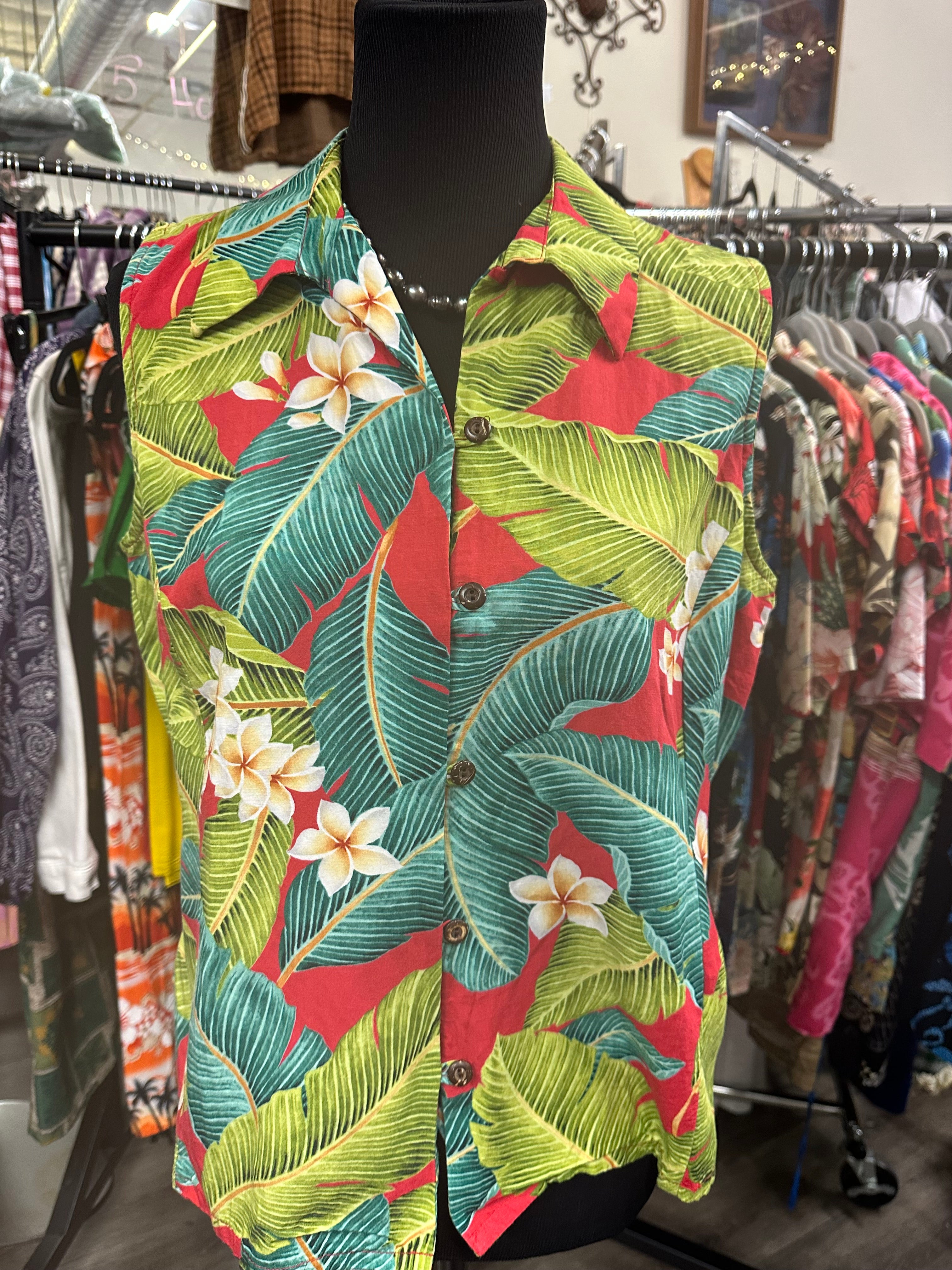 Hilo Hattie sleeveless top