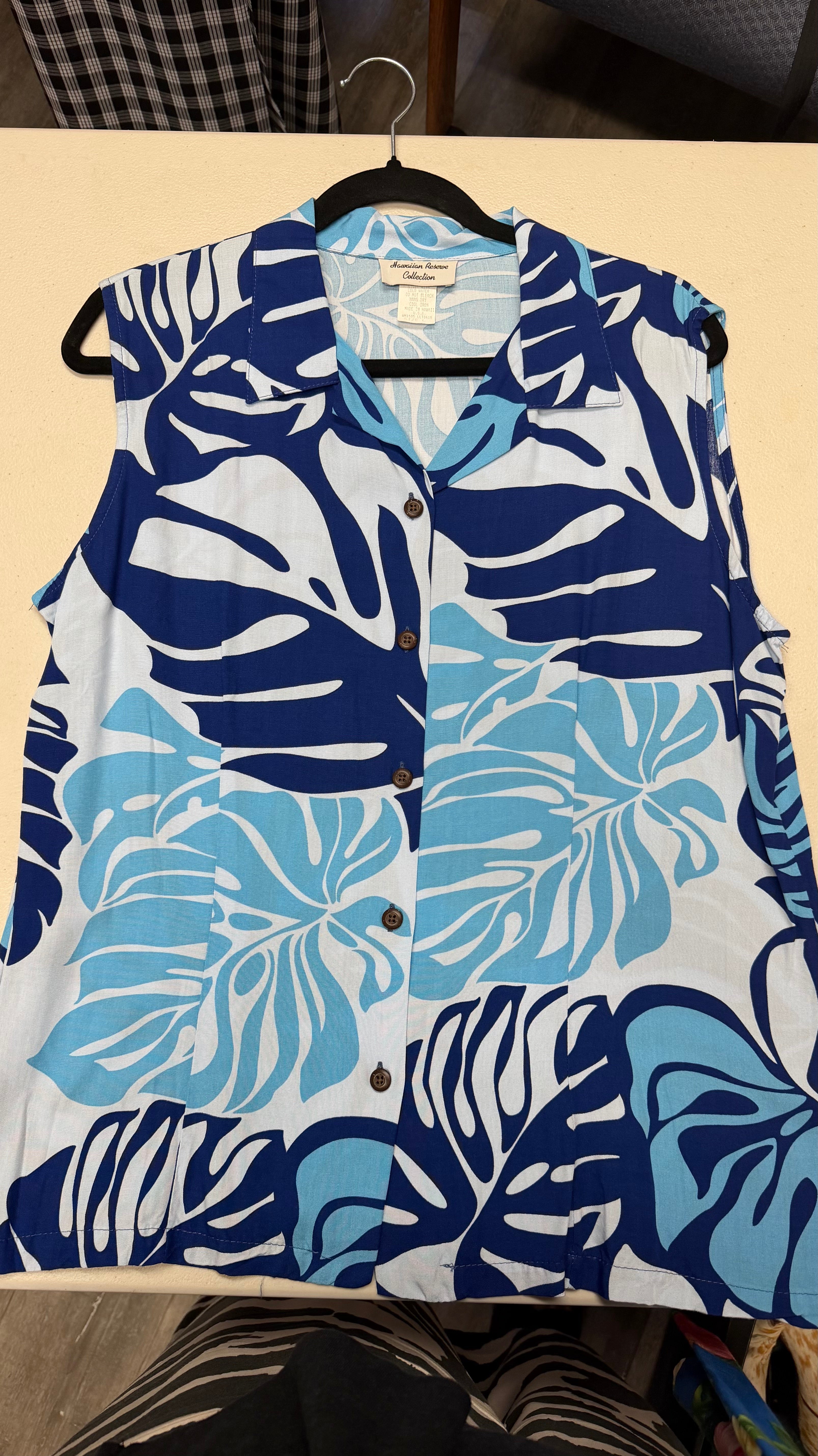 Hawaiian Reserve collection top